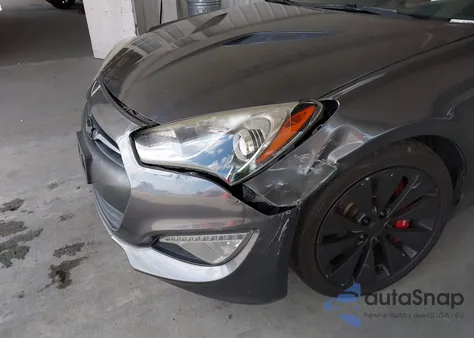 2015 Hyundai Genesis 3.8 Ultimate z USA, uszkodzony, nr VIN KMHHU6KJ2FU130522